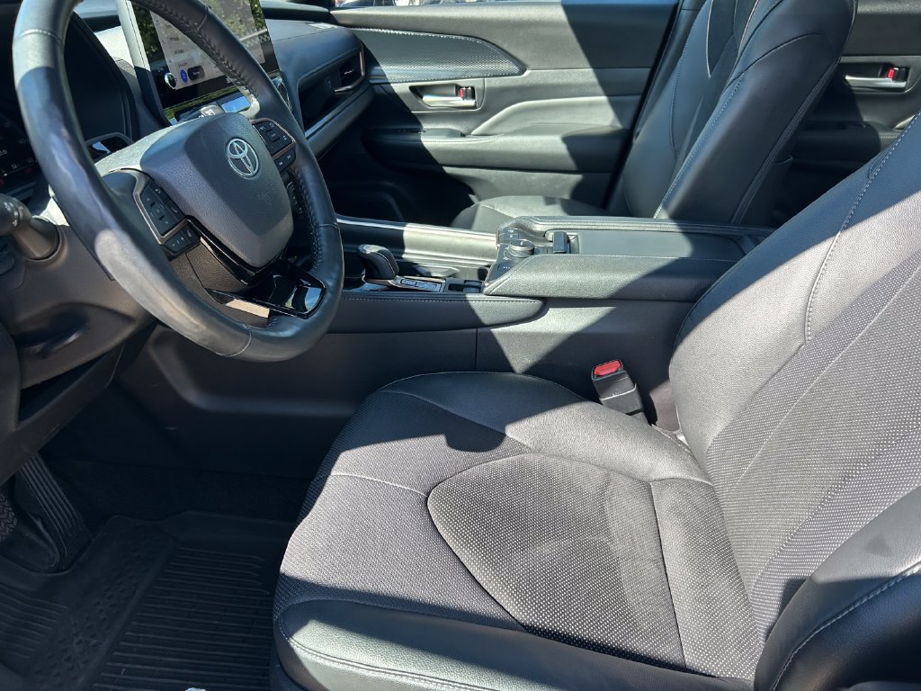 Certified 2025 Toyota Grand Highlander AWD Hybrid image 11