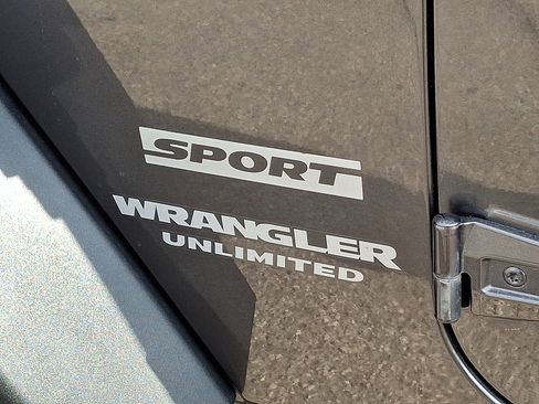 Used 2017 Jeep Wrangler Unlimited Sport w/ Quick Order Package 23S image 30