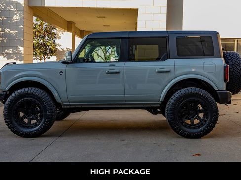 Used 2022 Ford Bronco Outer Banks image 6