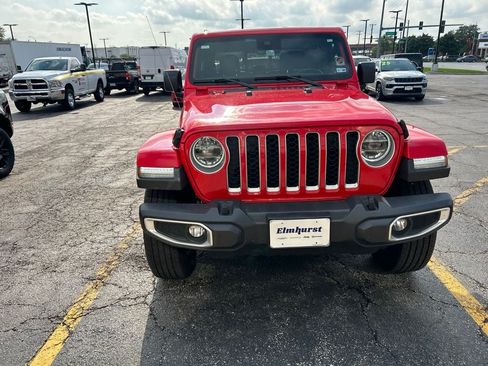Used 2021 Jeep Gladiator Overland w/ Popular Equipment Package AWD/4WD image 4