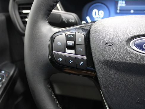 Used 2023 Ford Escape Platinum AWD/4WD image 42
