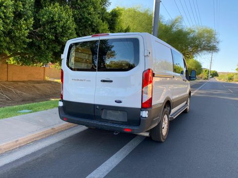 Used 2025 Ford Transit 250 Low Roof w/ Exterior Upgrade Package RWD image 4