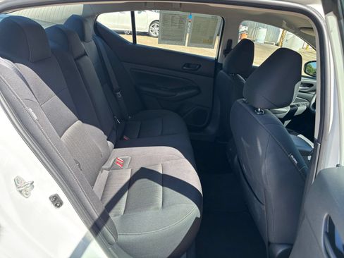 Used 2025 Nissan Altima 2.5 SV FWD image 25