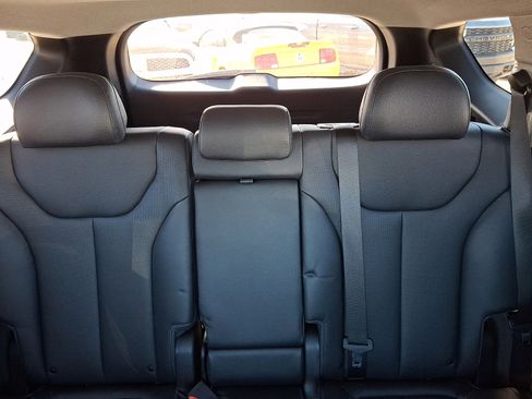 Used 2020 Hyundai Santa Fe Limited image 19