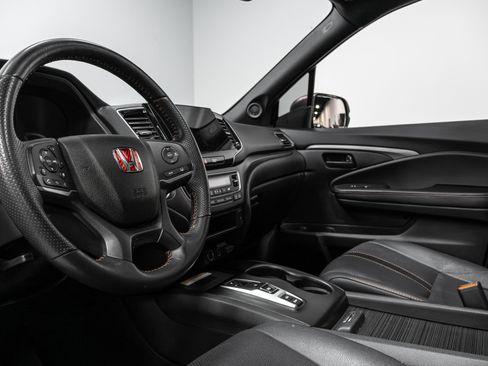 Used 2022 Honda Pilot TrailSport image 8