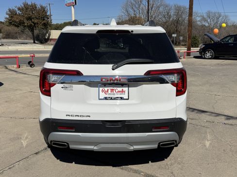 Used 2023 GMC Acadia SLE w/ Driver Convenience Package image 5