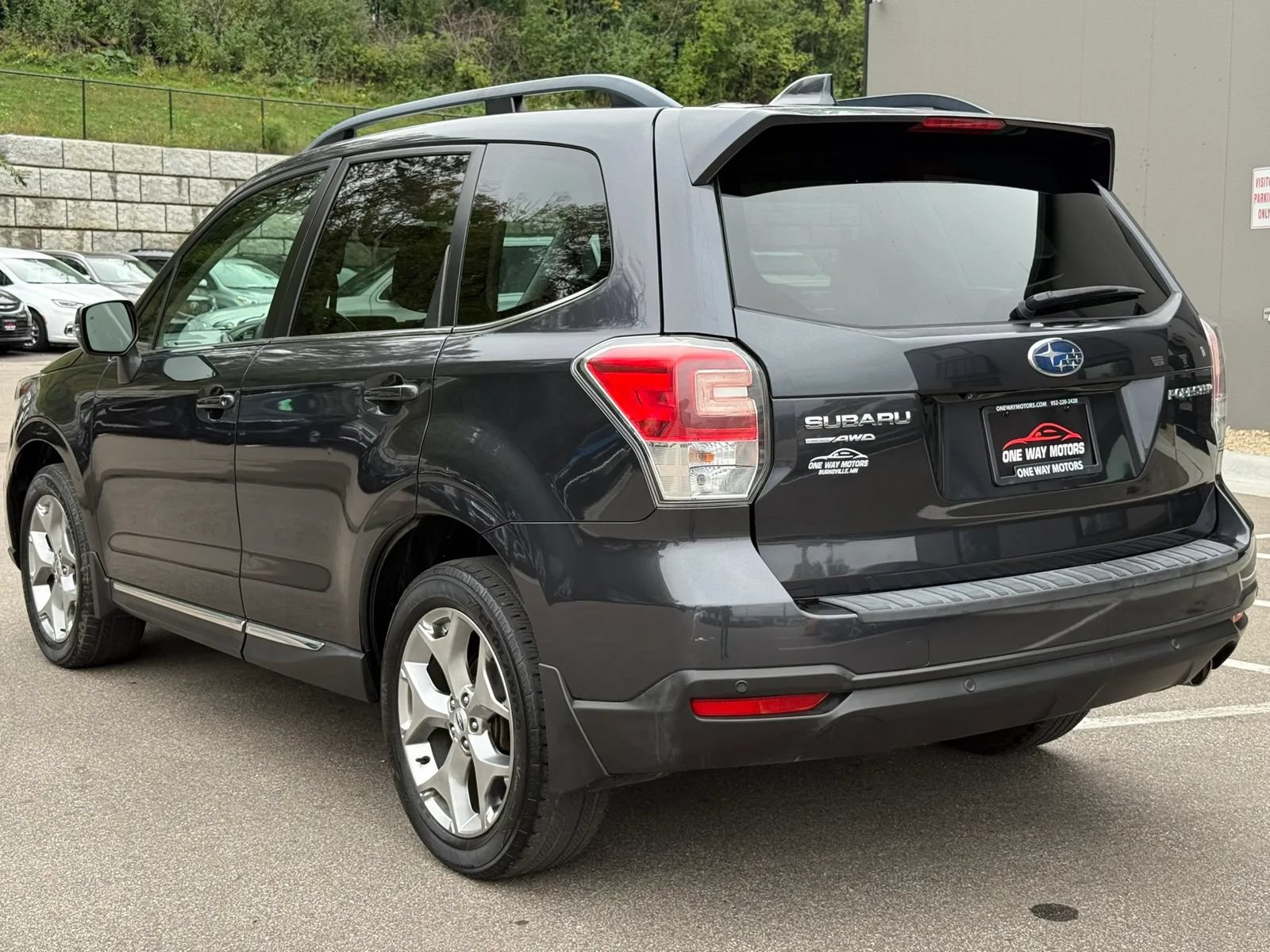 Used 2018 Subaru Forester 2.5i Touring w/ Popular Package #2 AWD/4WD image 3