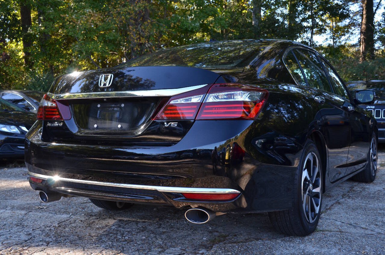 Used 2017 Honda Accord EX-L image 8