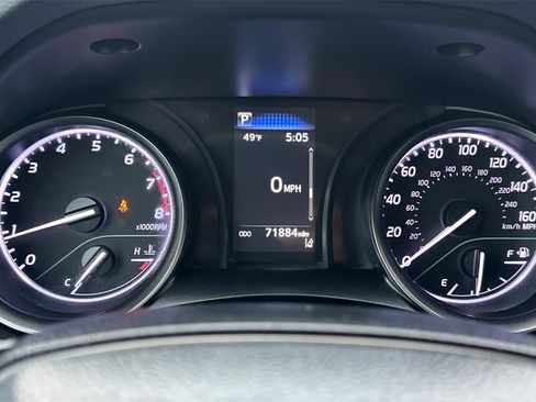 Used 2022 Toyota Camry SE image 26