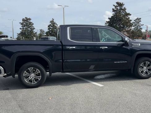 Used 2025 GMC Sierra 1500 SLT image 9