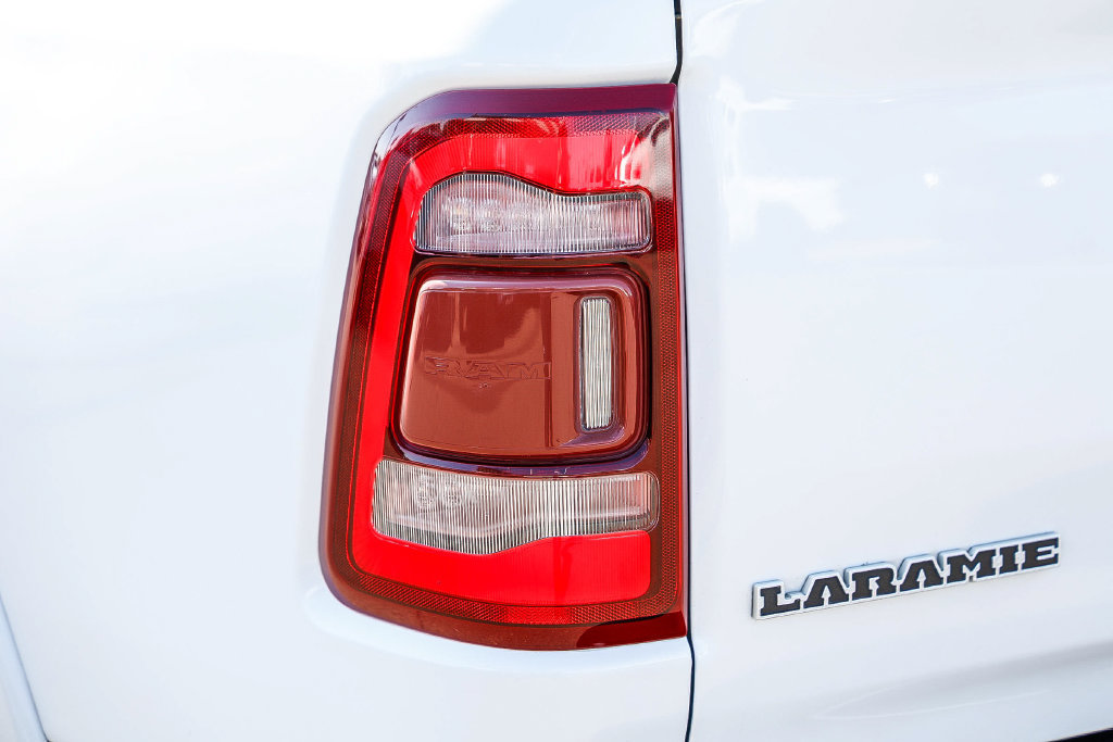 Used 2019 RAM 1500 Laramie AWD/4WD image 8