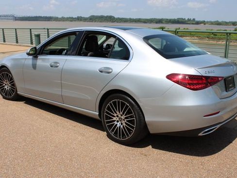 Used 2023 Mercedes-Benz C 300 Sedan image 7