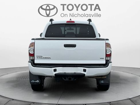 Used 2015 Toyota Tacoma 4x4 Double Cab w/ TRD Sport Package image 5