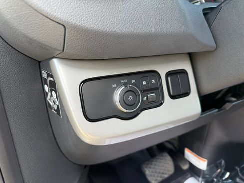 Used 2022 Mercedes-Benz Sprinter 3500 w/ Parking Package image 25