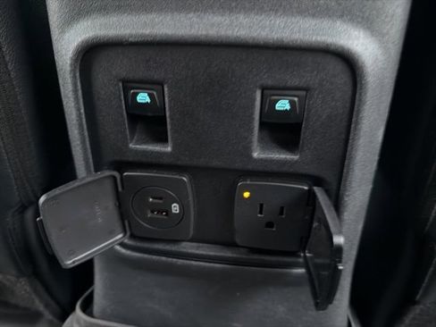 Certified 2022 Ford Bronco Outer Banks w/ Sasquatch Package image 18