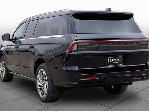 New 2026 Lincoln Navigator L Reserve AWD/4WD image 12