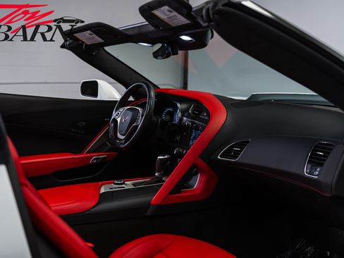 Used 2015 Chevrolet Corvette Z06 w/ 3LZ Preferred Equipment Group RWD image 55