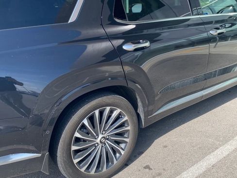 Used 2023 Hyundai Palisade Calligraphy image 4