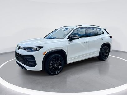 New 2025 Volkswagen Tiguan SE R-Line