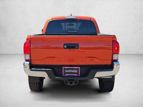 Used 2017 Toyota Tacoma TRD Off-Road w/ Tow Package AWD/4WD image 6