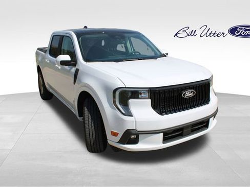 New 2025 Ford Maverick Lobo image 2