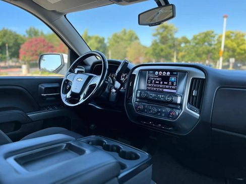 Used 2018 Chevrolet Silverado 1500 LT w/ All Star Edition RWD image 17