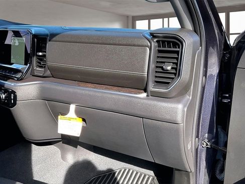 Used 2022 GMC Sierra 1500 Elevation w/ X31 Off-Road Package image 17