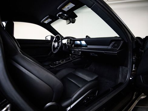 Used 2023 Porsche 911 Carrera T image 28