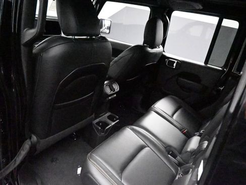 Used 2024 Jeep Gladiator Sport image 26