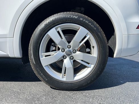 Used 2018 Audi Q5 2.0T Premium Plus w/ Premium Plus Package image 30