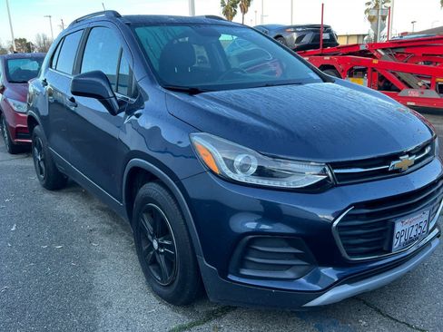 Used 2019 Chevrolet Trax LT image 3