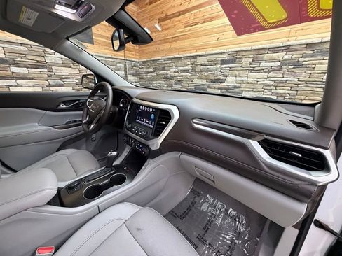 Used 2017 GMC Acadia SLT AWD/4WD image 13