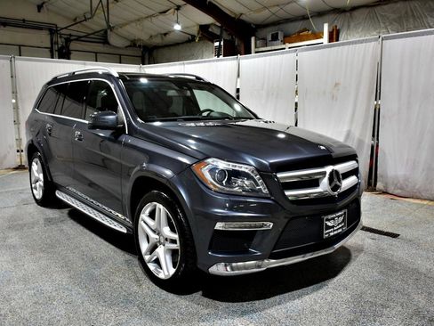 Used 2015 Mercedes-Benz GL 550 4MATIC w/ Accessory Chrome Package image 26