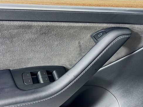 Used 2023 Tesla Model 3 Standard Range image 13