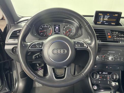 Used 2018 Audi Q3 2.0T Premium Plus w/ Premium Plus Package FWD image 13