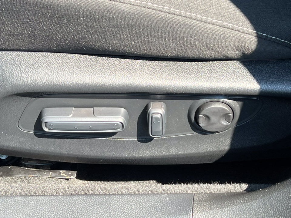 Used 2023 Honda Accord EX image 9