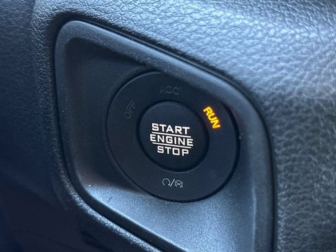 Used 2025 Jeep Wrangler Unlimited Sport AWD/4WD image 22