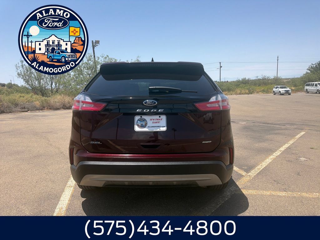Used 2024 Ford Edge SEL AWD/4WD image 4