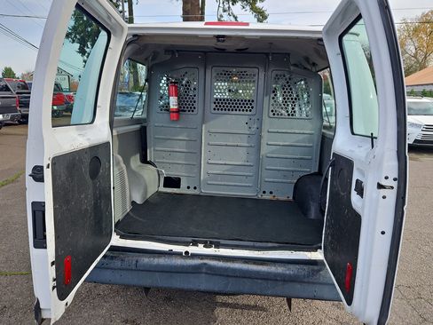 Used 2013 Ford E-150 and Econoline 150 XL image 23