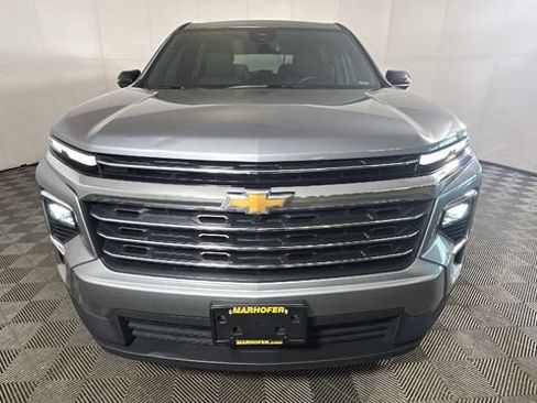 Used 2025 Chevrolet Traverse LT AWD/4WD image 7