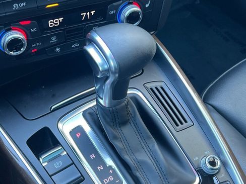 Used 2017 Audi Q5 2.0T Premium Plus w/ Technology Package image 23