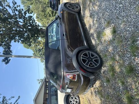 Used 2010 MINI Cooper Convertible FWD image 4