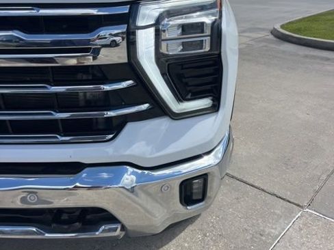 Used 2024 Chevrolet Silverado 3500 LTZ w/ LTZ Plus Package image 5