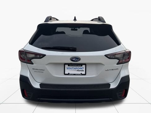 Used 2021 Subaru Outback Premium image 7