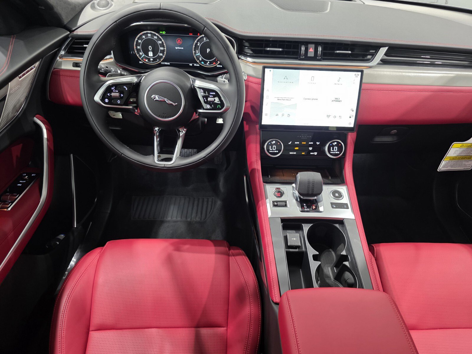 New 2026 Jaguar F-PACE R-Dynamic S AWD/4WD image 10