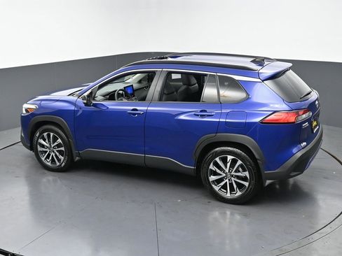 Used 2025 Toyota Corolla Cross XLE w/ Convenience Package image 45