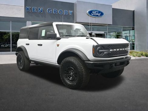 New 2026 Ford Bronco Badlands image 1
