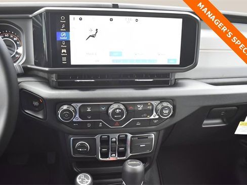 New 2025 Jeep Gladiator Sport image 19