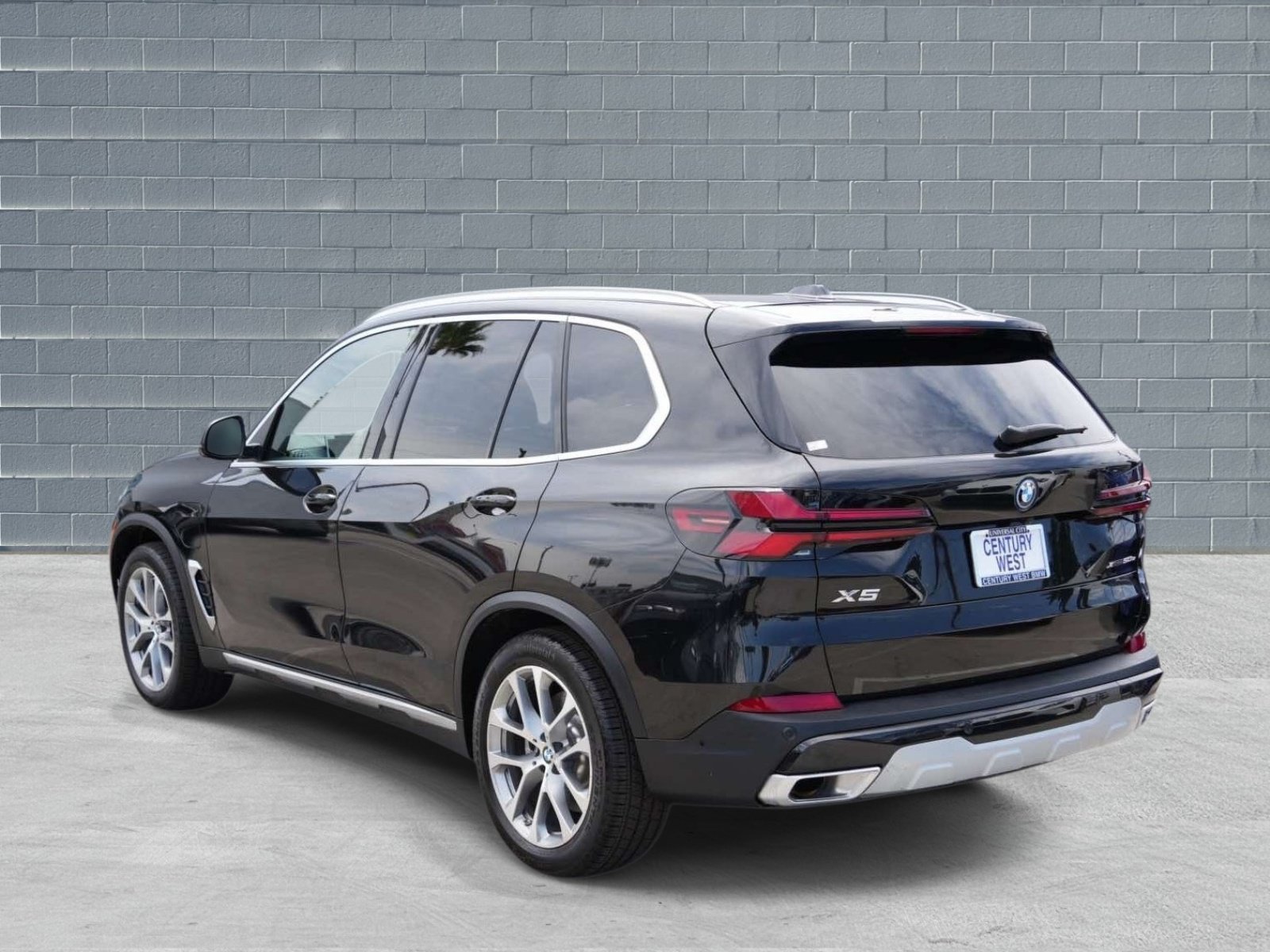 Used 2026 BMW X5 xDrive50e w/ Premium Package AWD/4WD image 4