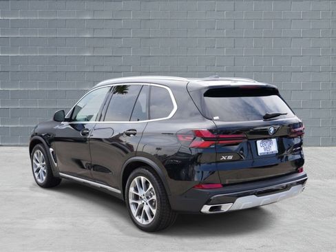 Used 2026 BMW X5 xDrive50e w/ Premium Package AWD/4WD image 4